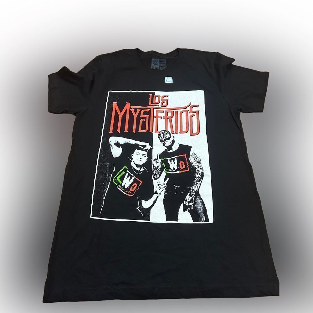 Los Mysterios WWE Tshirt NWOT